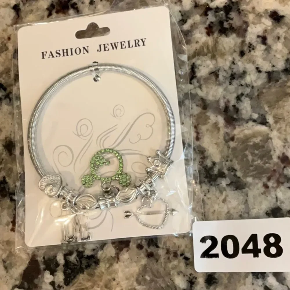 2048 Gold or Silver‎ Tone Micky Adult Size Stretchy Charm Bracelet